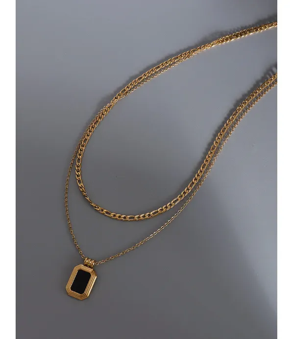 Gold_Dual_Layer_Pendants_For_Women